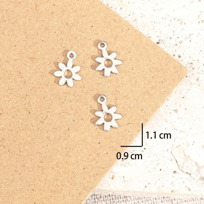 (JW): Charms μαργαρίτες