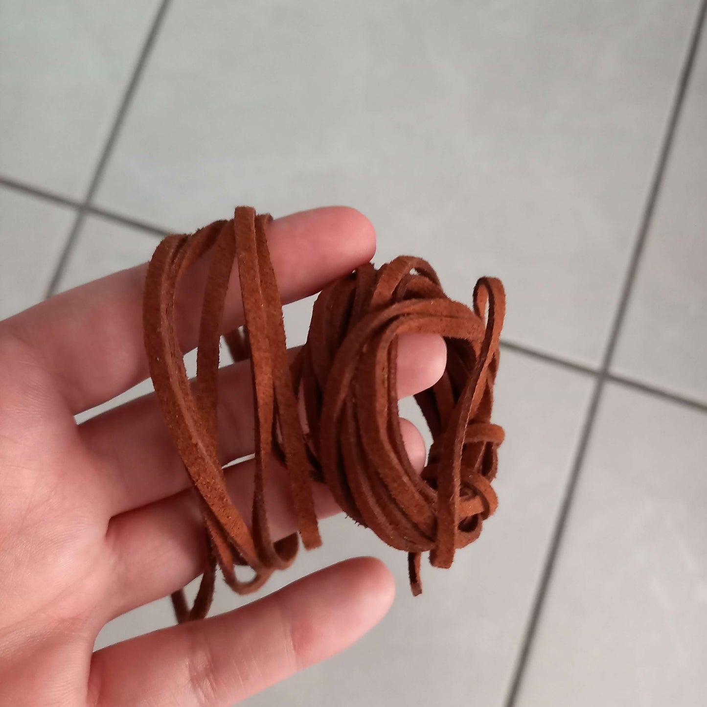 (JW): Κορδόνια συνθετικό δέρμα (suede)
