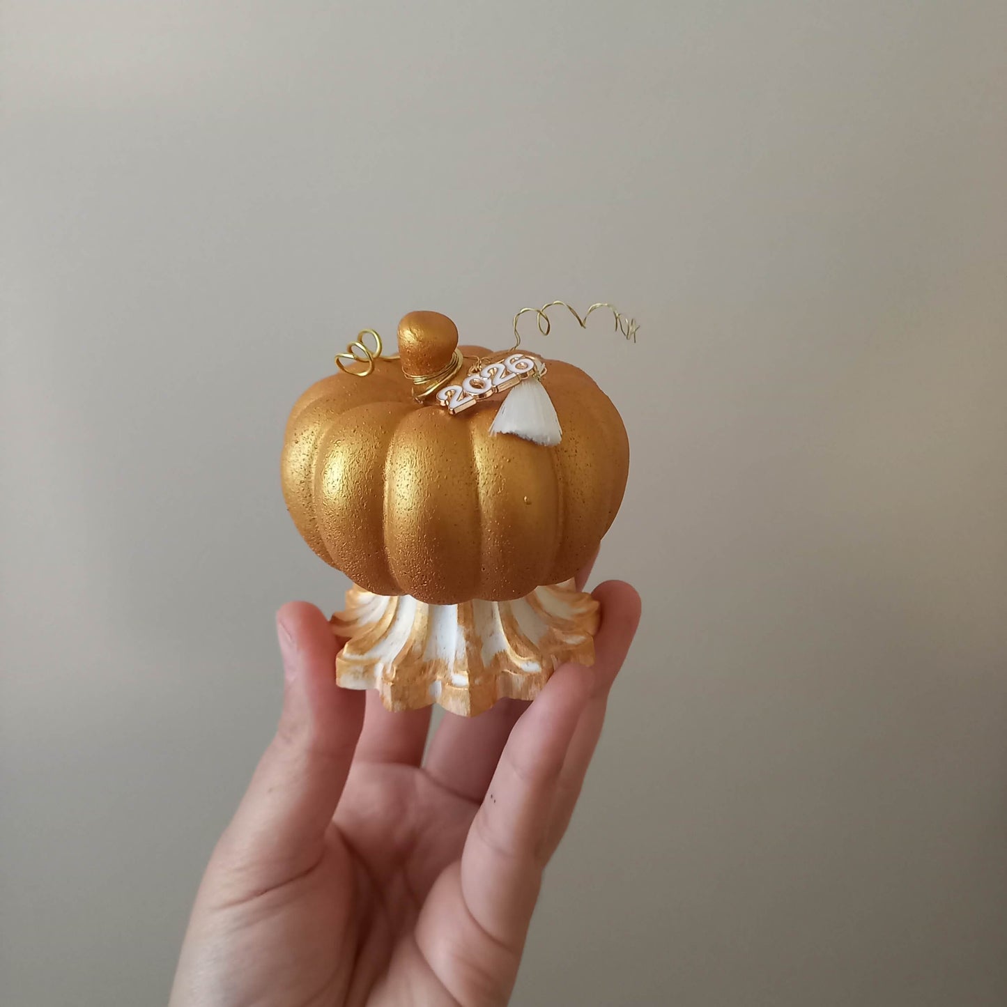 Γούρι 2026~Κολοκύθα με βάση (2 χρώματα)