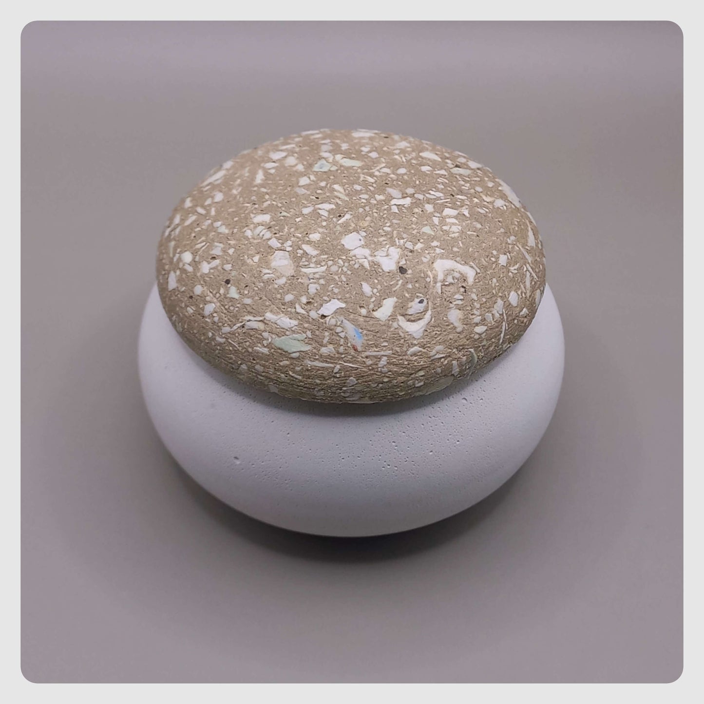 Δοχείο "Pebble" - ΛΕΥΚΟ/ΜΠΕΖ