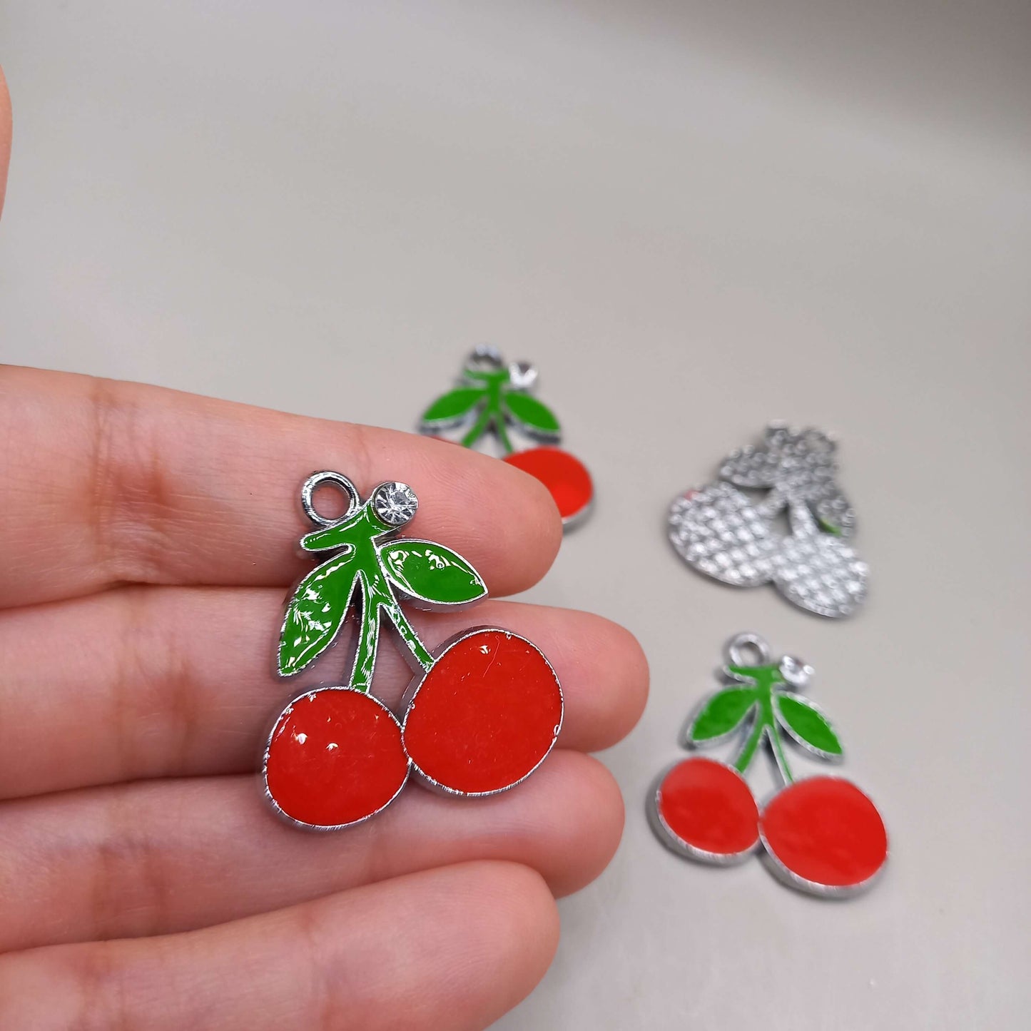 (JW): Charms κεράσια