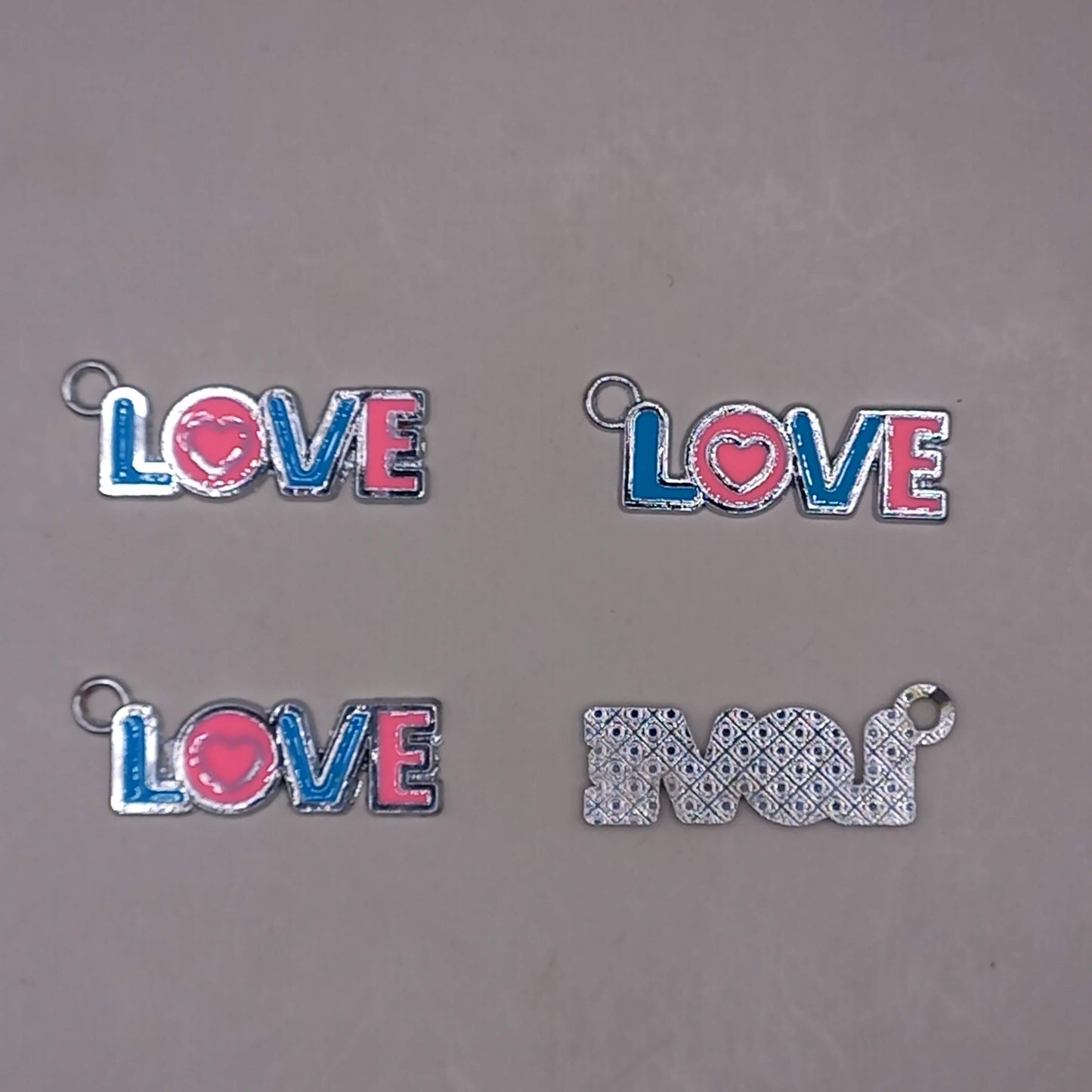 (JW): Charms "LOVE" (2 χρώματα)