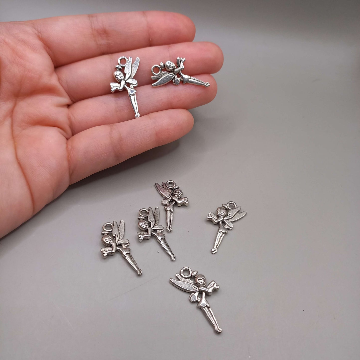 (JW): Charms νεράιδες