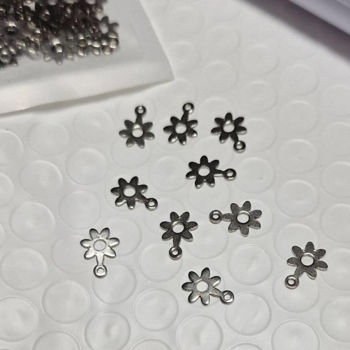 (JW): Charms μαργαρίτες