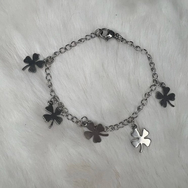 (JW): Charms τετράφυλλο τριφύλλι