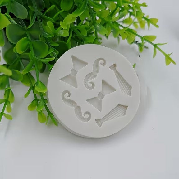 (MO): Παπιγιόν-Γραβάτα-Μουστάκι