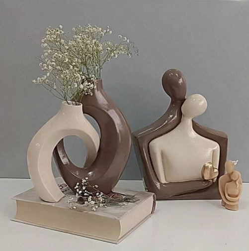 (MO): Ζευγάρι αγκαλιά