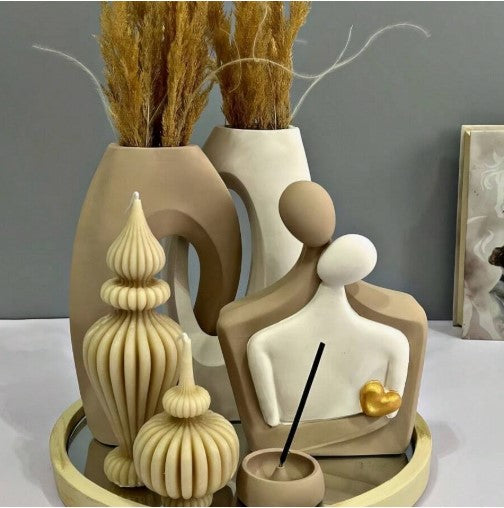 (MO): Ζευγάρι αγκαλιά