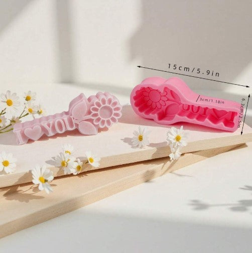 (MO): LOVE (5 σχέδια)