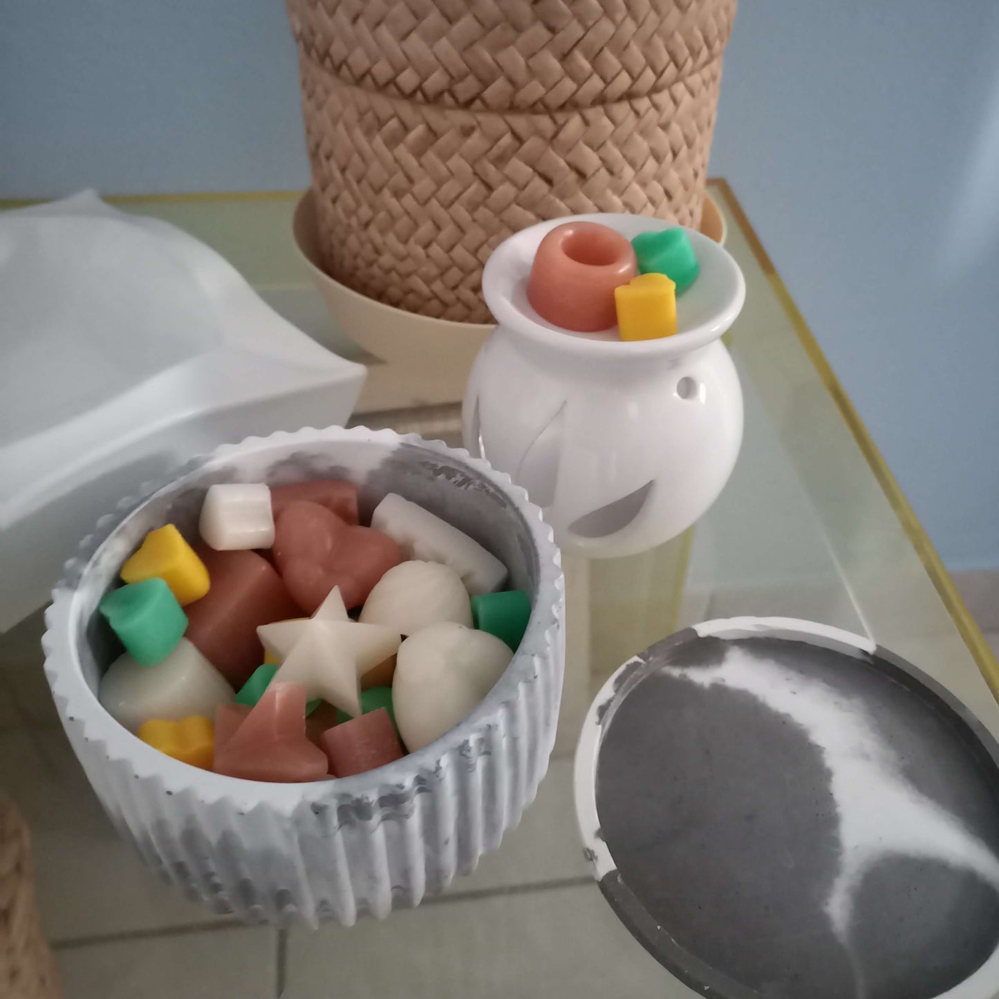 Wax melts/drops σε δοχείο με καπάκι (4 αρώματα)