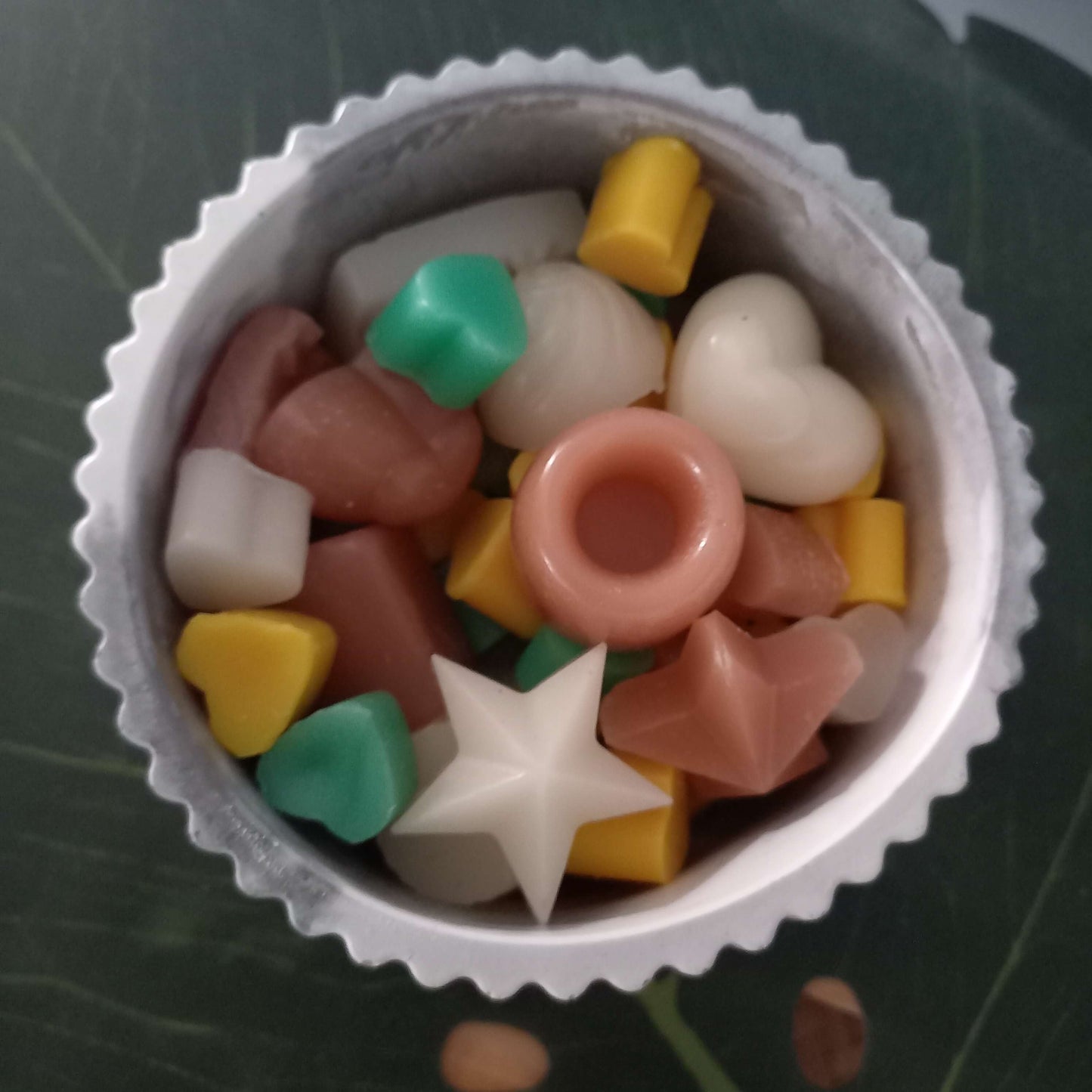 Wax melts/drops σε δοχείο με καπάκι (4 αρώματα)