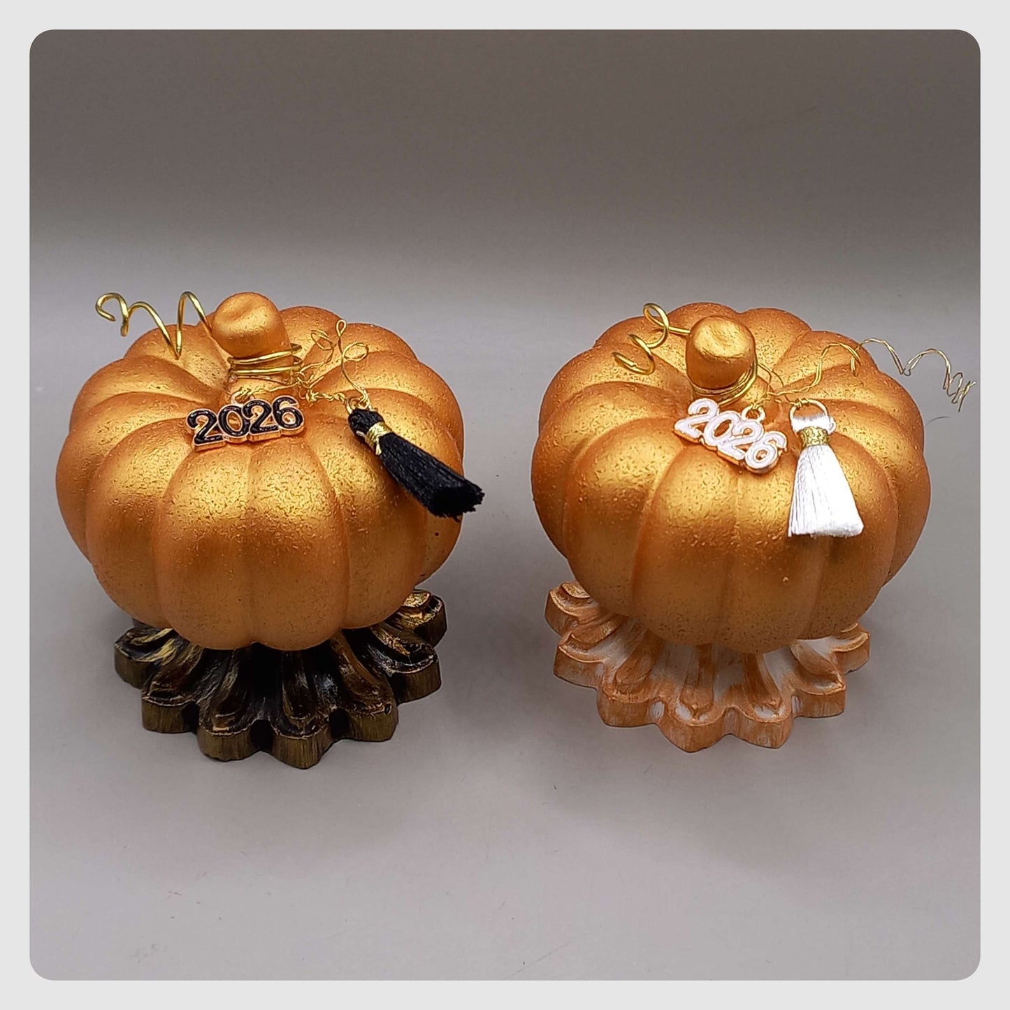 Γούρι 2026~Κολοκύθα με βάση (2 χρώματα)